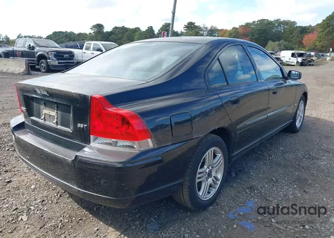 2006 Volvo S60 2.5T from USA, damaged, VIN YV1RS592762507696